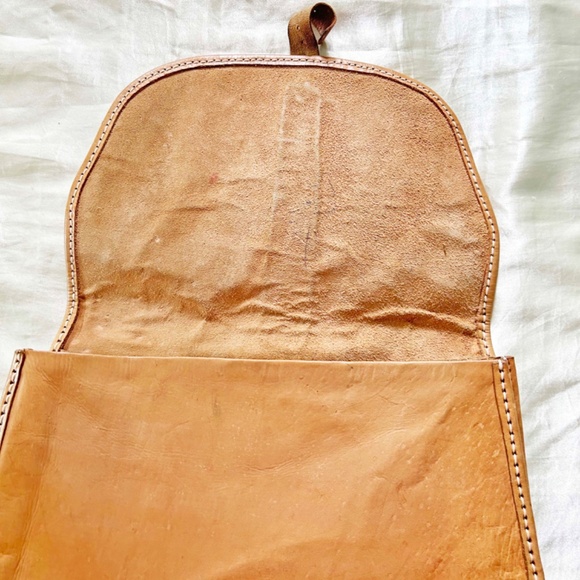 TOTE, BRAZIL, HANDMADE, NATURAL LEATHER, BUCKLE CLOSURE, LONG SHOULDER STRAP, - Picture 7 of 8